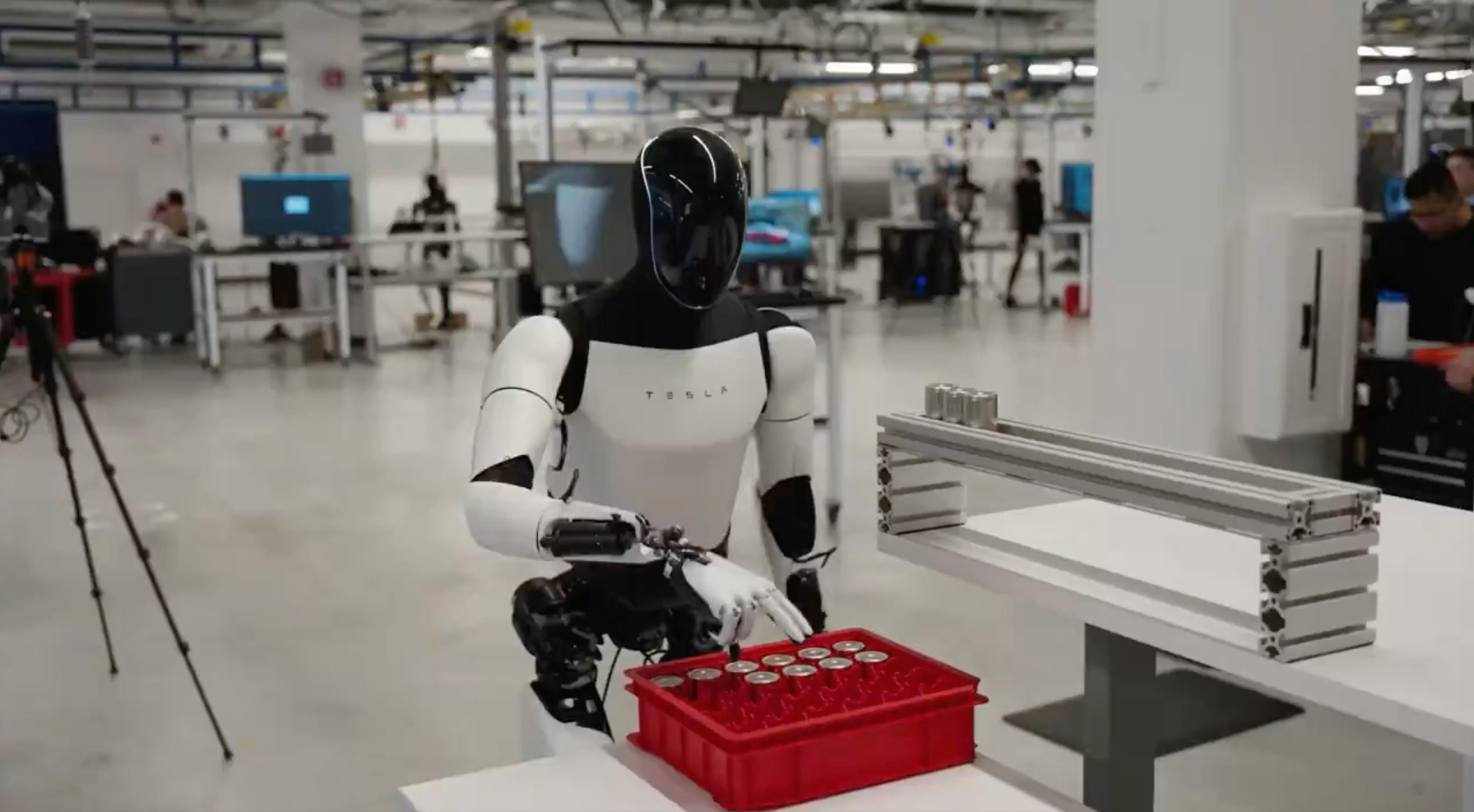 8 Exciting Humanoid Robots That Make Robo-Butlers Feel Real