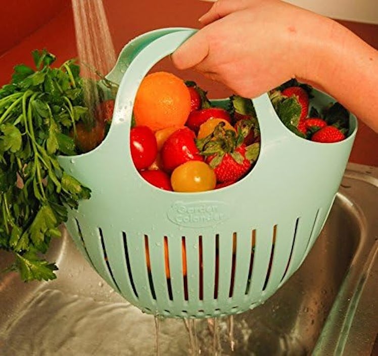 Hutzler Mini Colander Garden Basket