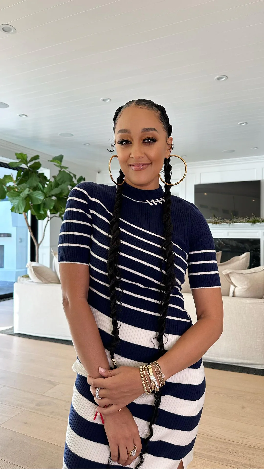 Tia Mowry s Best Ever Hairstyles Are More Like Works Of Art