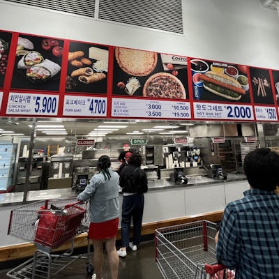 Redditors are sharing pictures of Costco food court menus from around the world, including this picture from Korea.