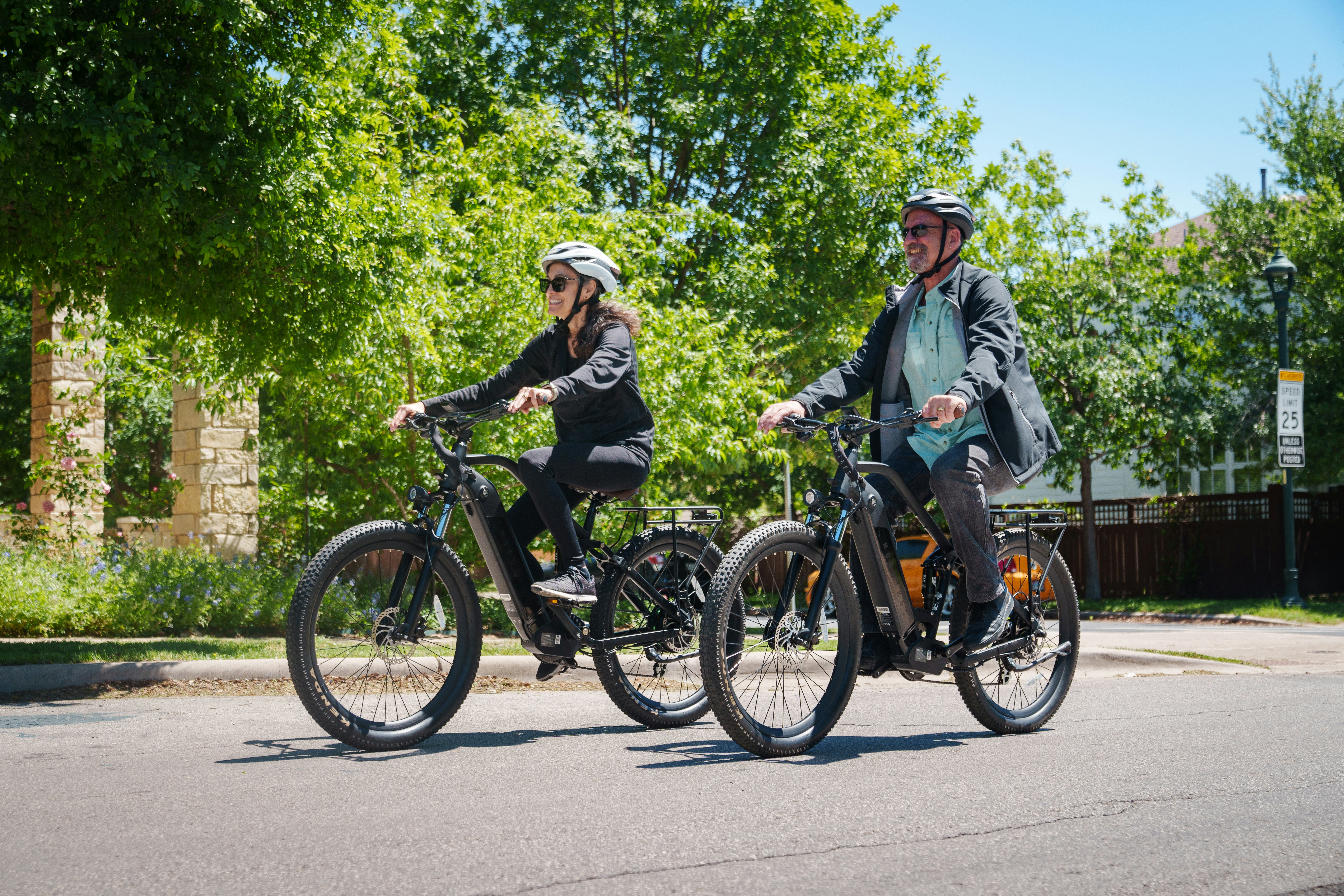 This Full Suspension E-Bike Has a Surprisingly High Range