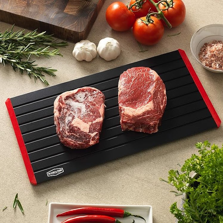 BLAZIN' THAW Meat Defrosting Tray