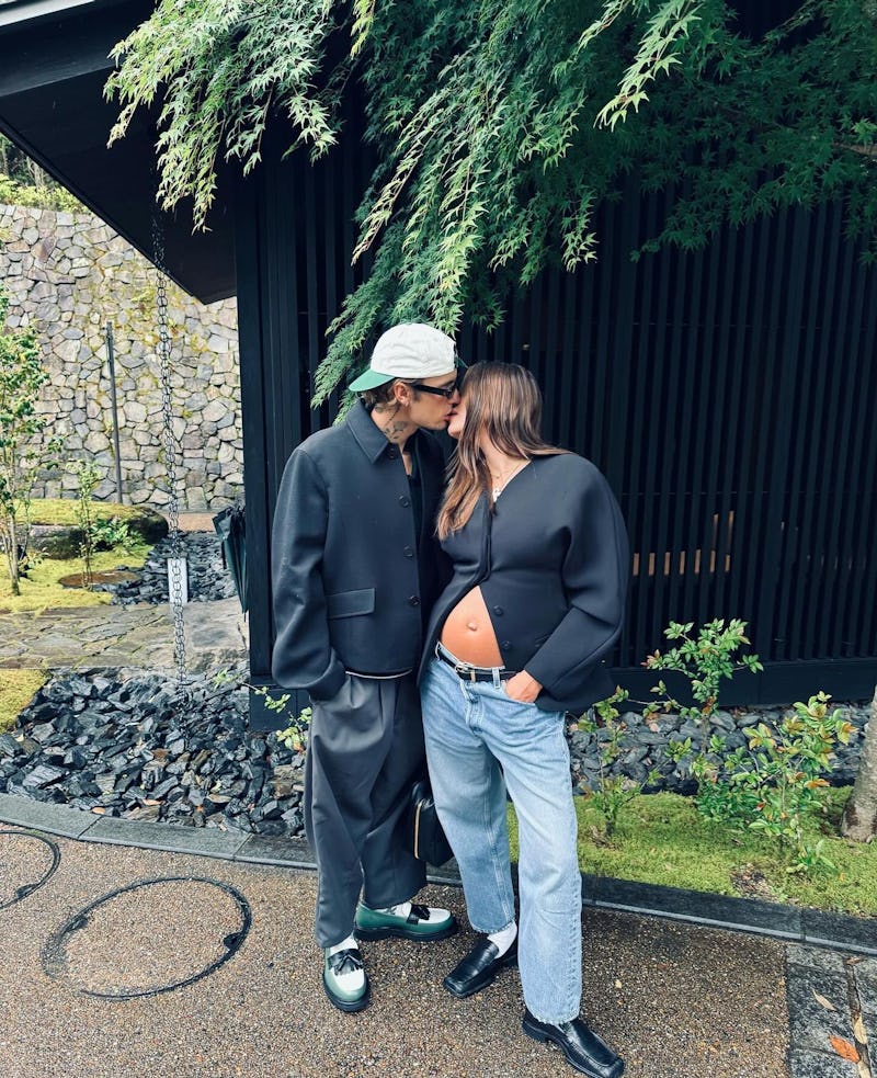 Hailey Bieber cool-girl maternity outfits
