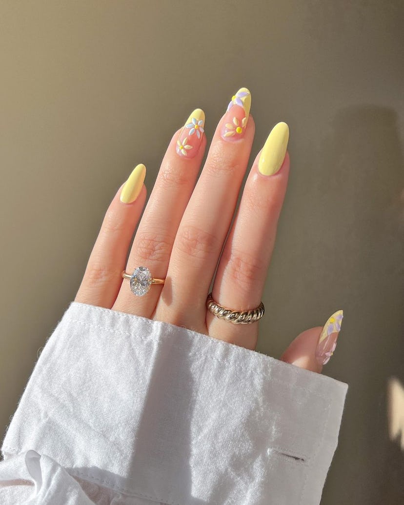 Try butter yellow daisies on your nails.