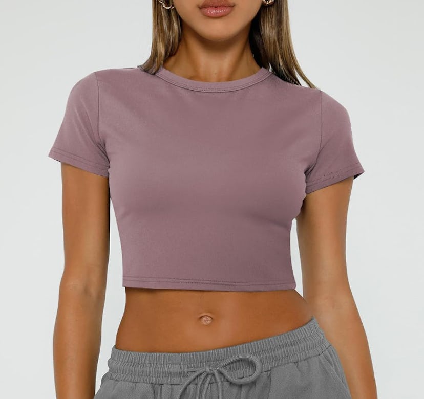 Wynnque Scoop Neck Basic Tee