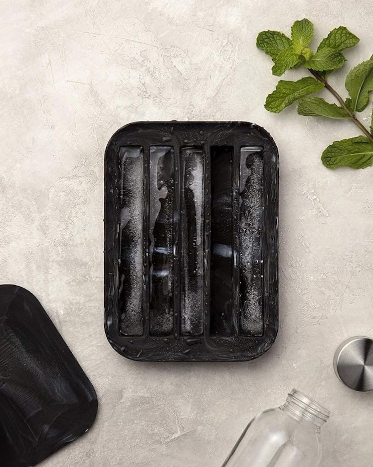 W&P Silicone Water Bottle Ice Tray w/ Lid