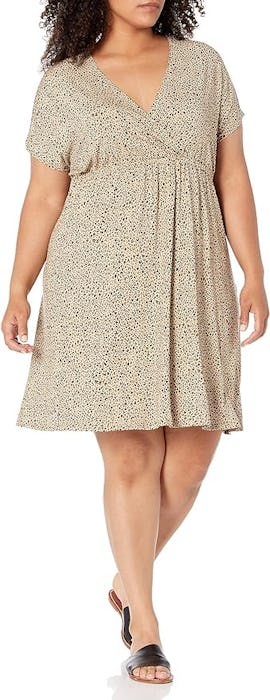 Amazon Essentials Women's Plus Size Surplice Dress