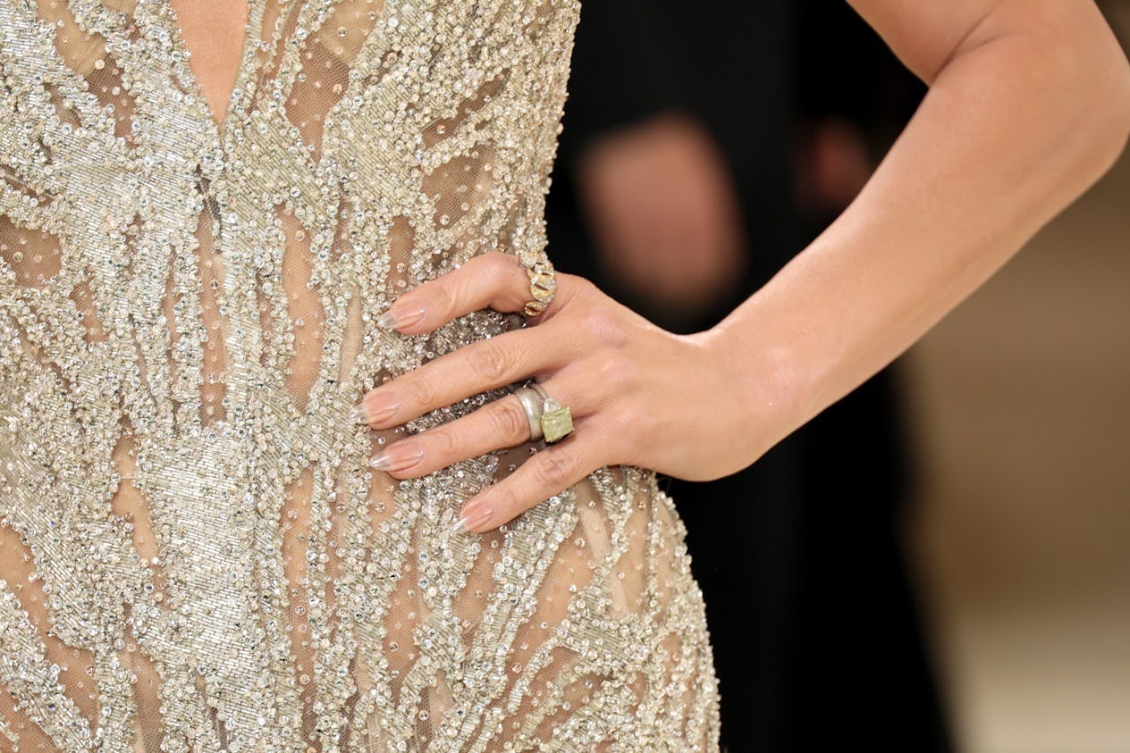 jlo&rsquo;s clear nails met gala 2024