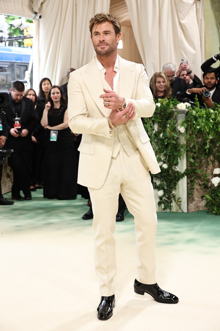 Chris Hemsworth attends The 2024 Met Gala Celebrating "Sleeping Beauties: Reawakening Fashion" at Th...