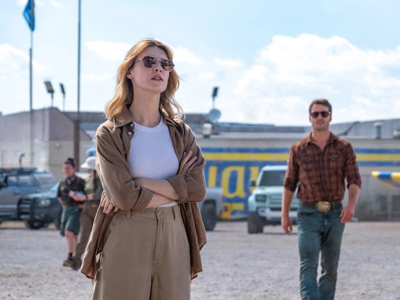 Daisy Edgar-Jones and Glen Powell in Twisters