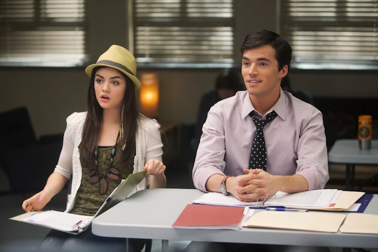 'Pretty Little Liars: Summer School' kicked off with a shady line about Ezra.