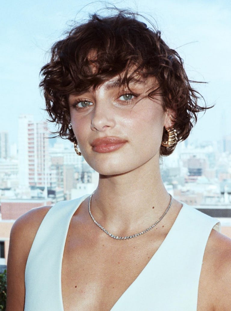 Check out these 100 celebrity hairstyles before your next haircut.