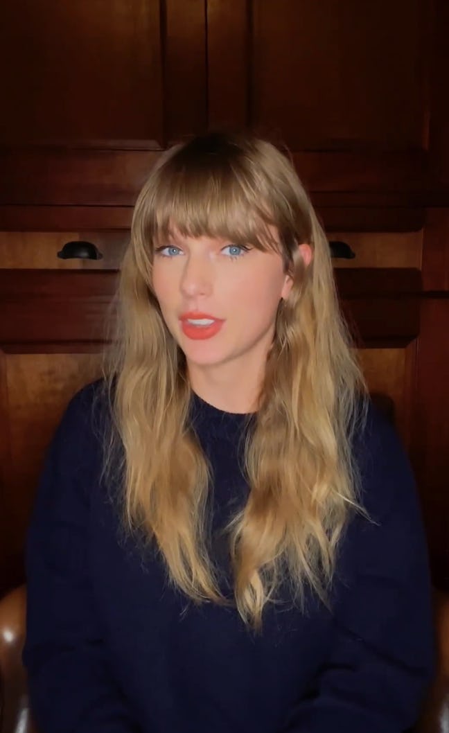 Check out these 100 celeb hairstyles before your next haircut.