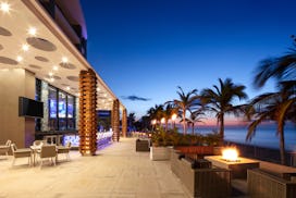 This 5-star all-inclusive resort in Cabo San Lucas hits the babymoon sweet spot.