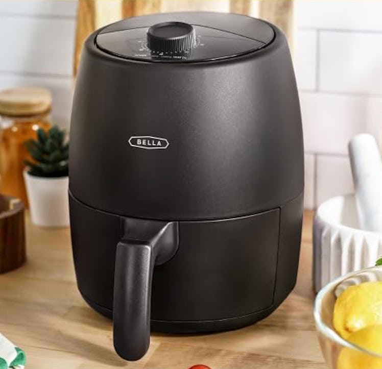 BELLA 2 qt Air Fryer Oven