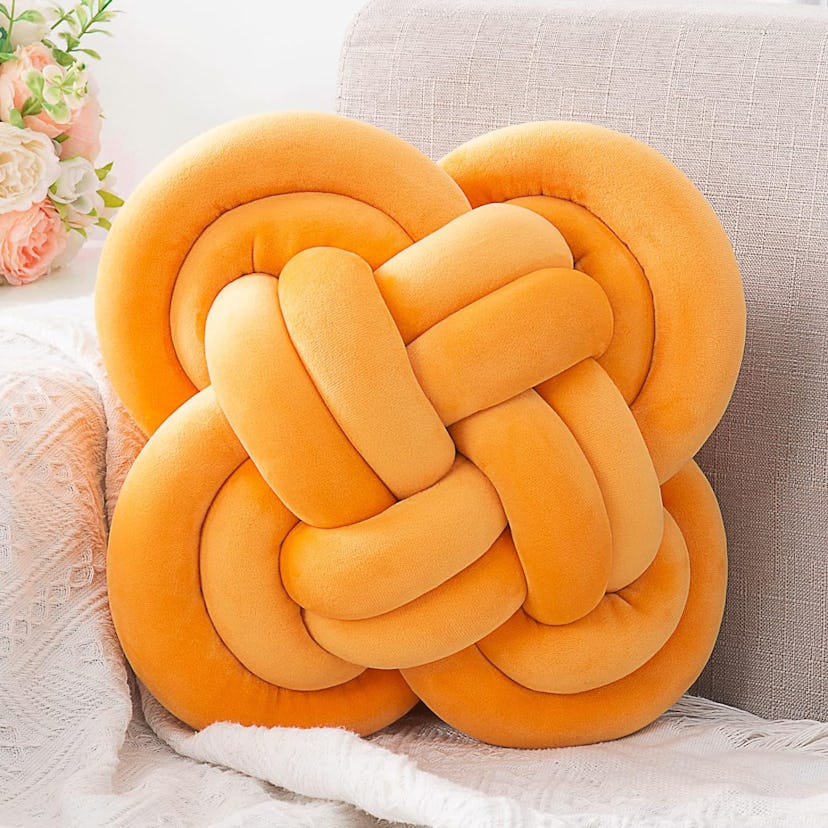 Soft Plush Knotted Pillow