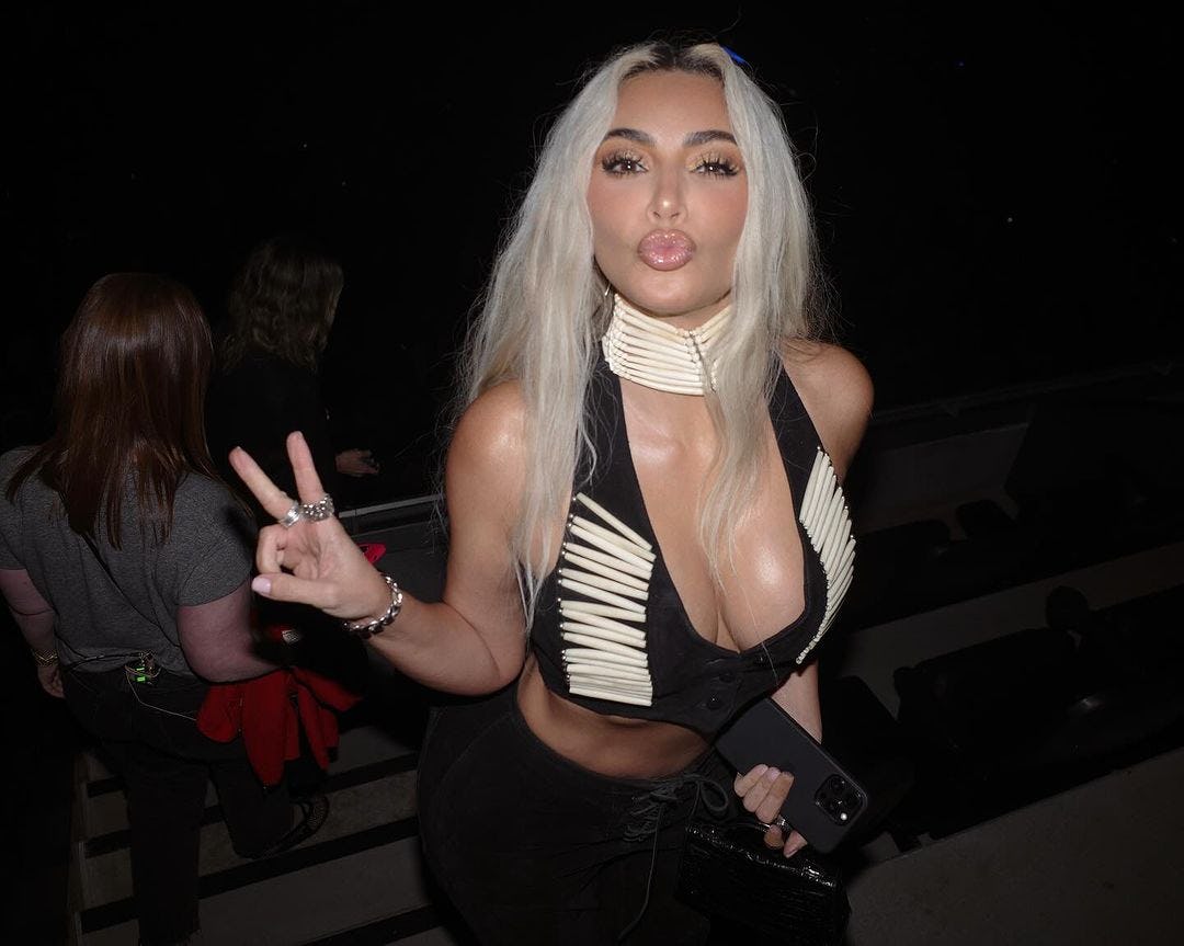 Kim kardashian janet jackson outfit