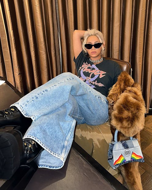 Beyonce Blonde Jeans T-shirt