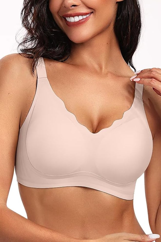 Vertvie Seamless No Underwire Scalloped Push Up Bra