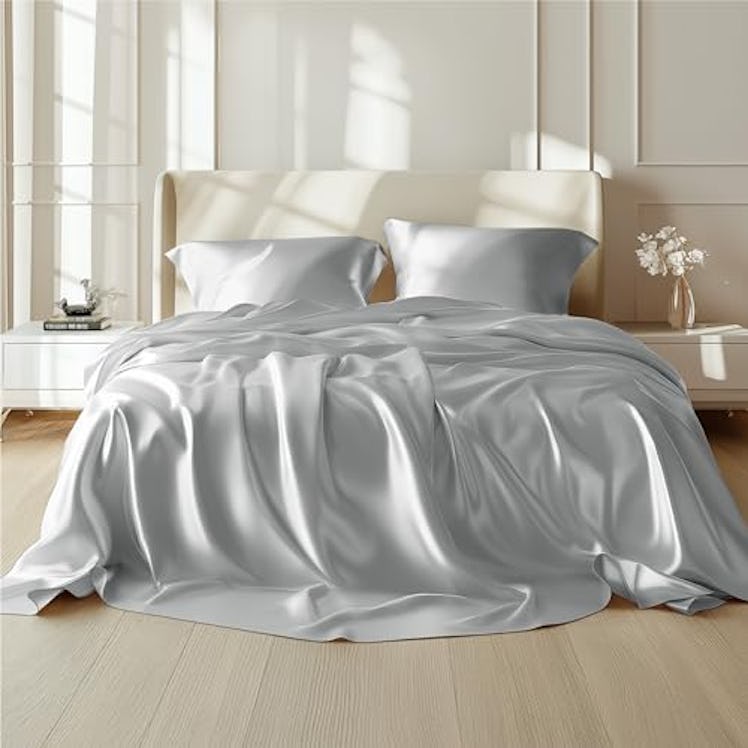 Bedsure Satin Sheets (4 Pieces)