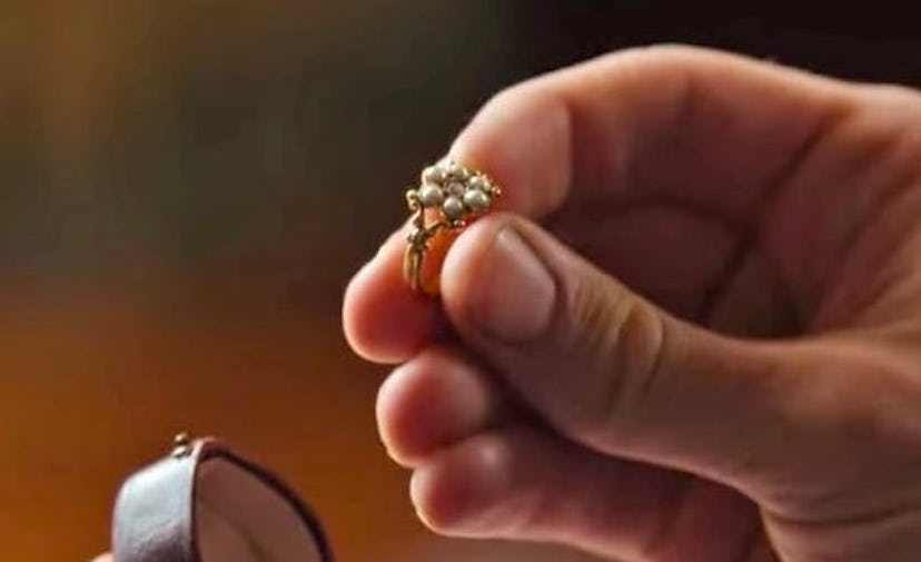 Anthony Bridgerton's engagement ring in 'Bridgerton' Season 2. 