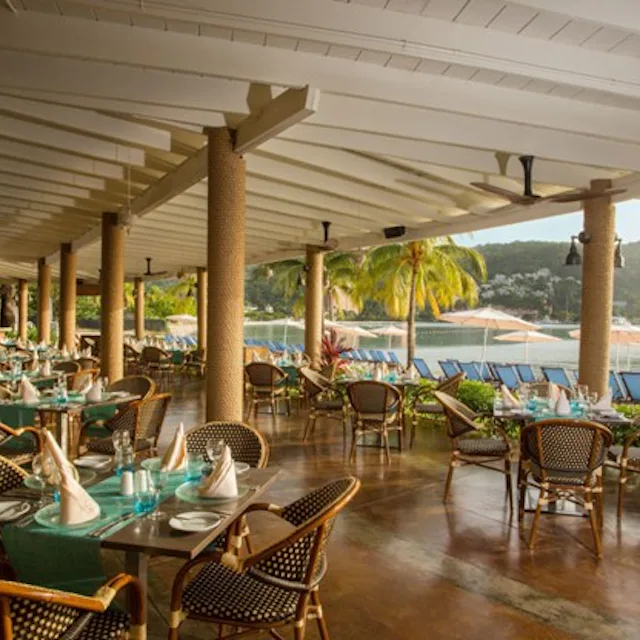 Enjoy unlimited access to world-class dining options from international eats to locally inspired cuisine