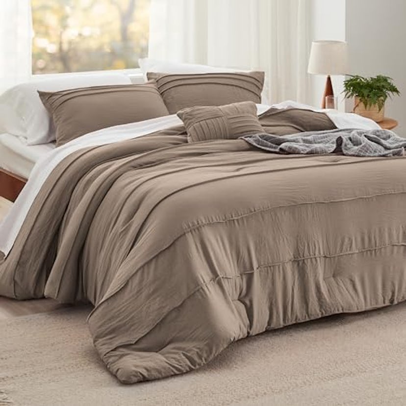 Bedsure Comforter Set (3 Pieces)