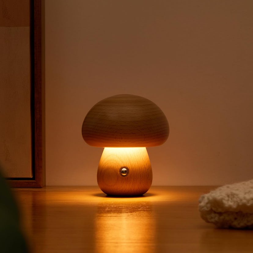Lalavon Wood Mushroom Lamp