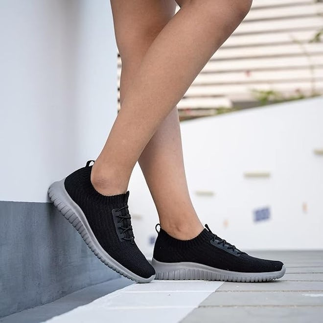 TIOSEBON Slip On Walking Shoes