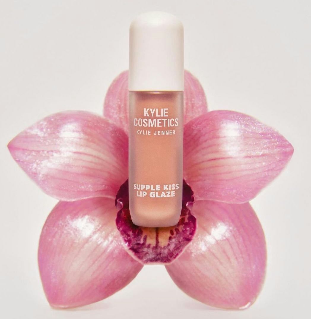 Supple Kiss Lip Glaze