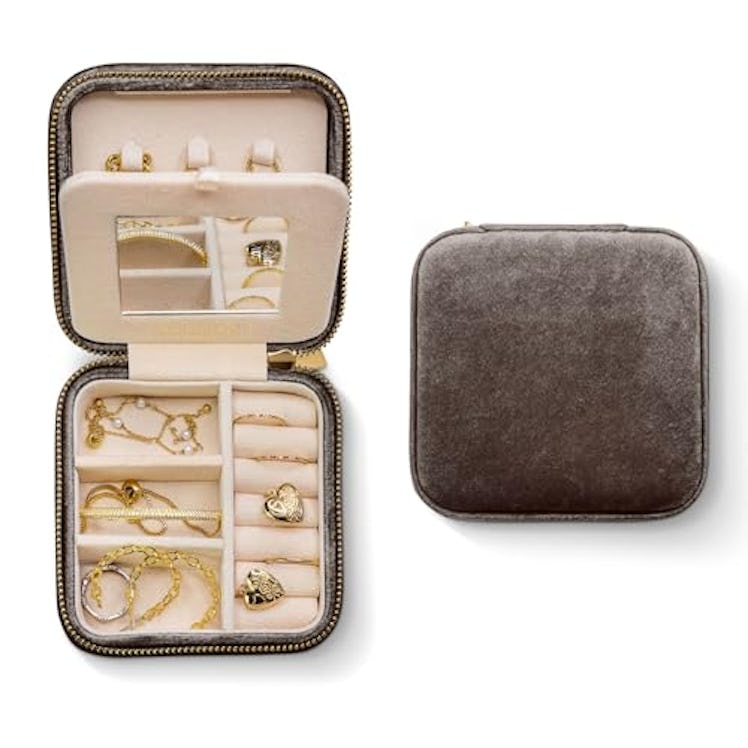 Benevolence LA Travel Jewelry Organizer