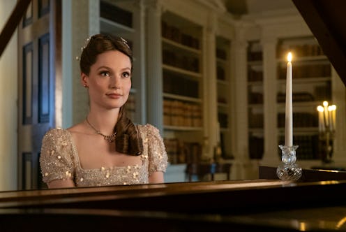 Hannah Dodd as Francesca Bridgerton in Season 3.