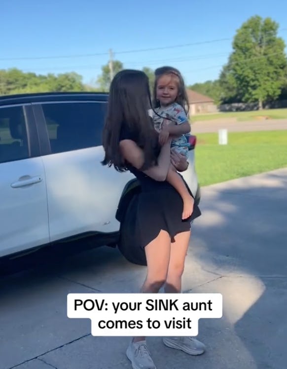 The Internet Is Celebrating Gift-Giving SINK Aunts — And They Deserve It