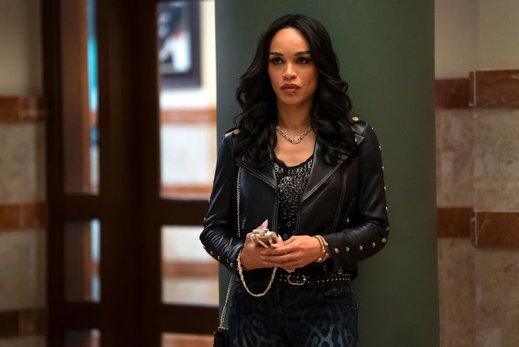 cleopatra coleman as v. stiviano in clipped
