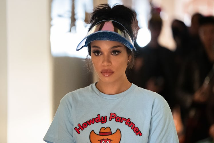 cleopatra coleman as v. stiviano in clipped