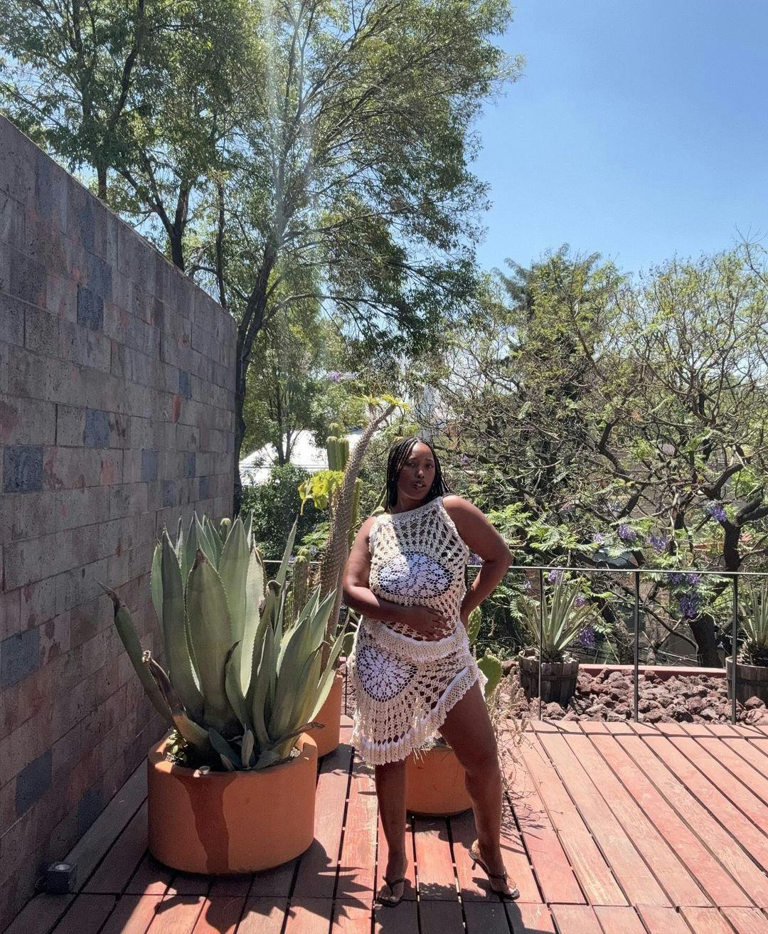 Influencers wear the doily trend.