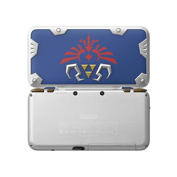 Nintendo 2DS XL Hylian Shield Edition