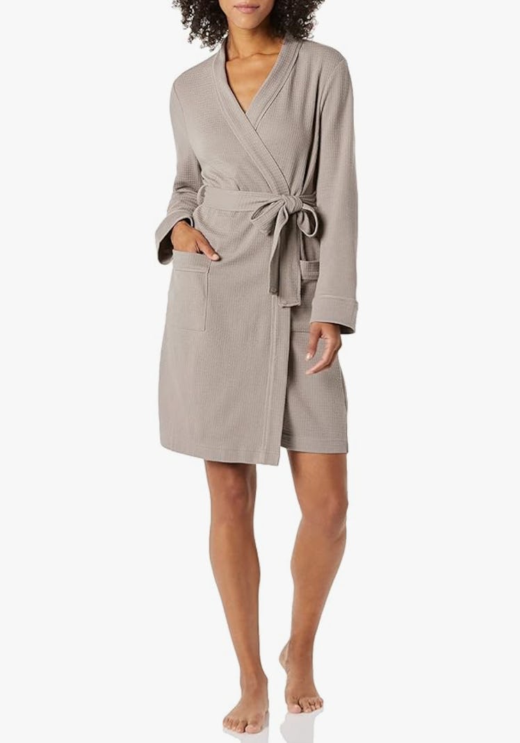 Amazon Essentials Lightweight Waffle Knit Robe