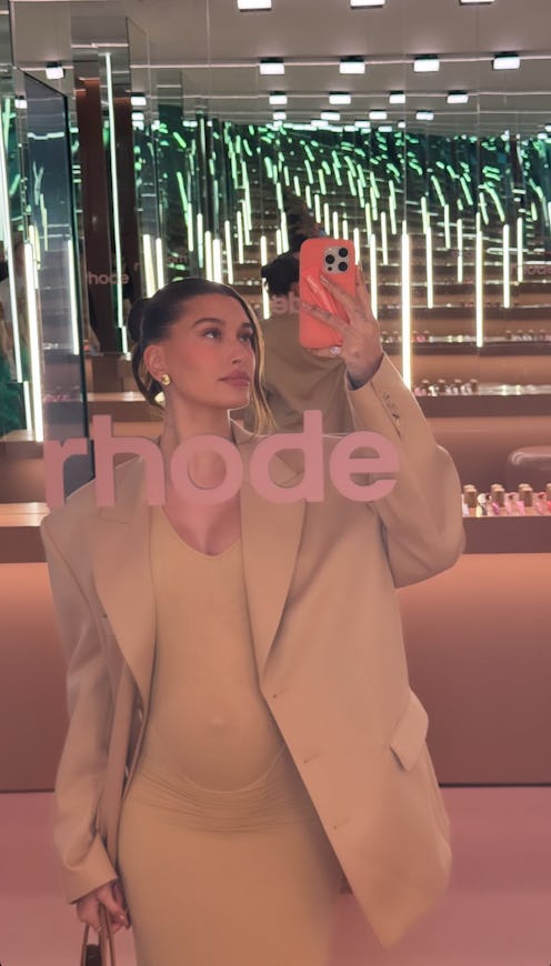 hailey bieber neutral maternity looks