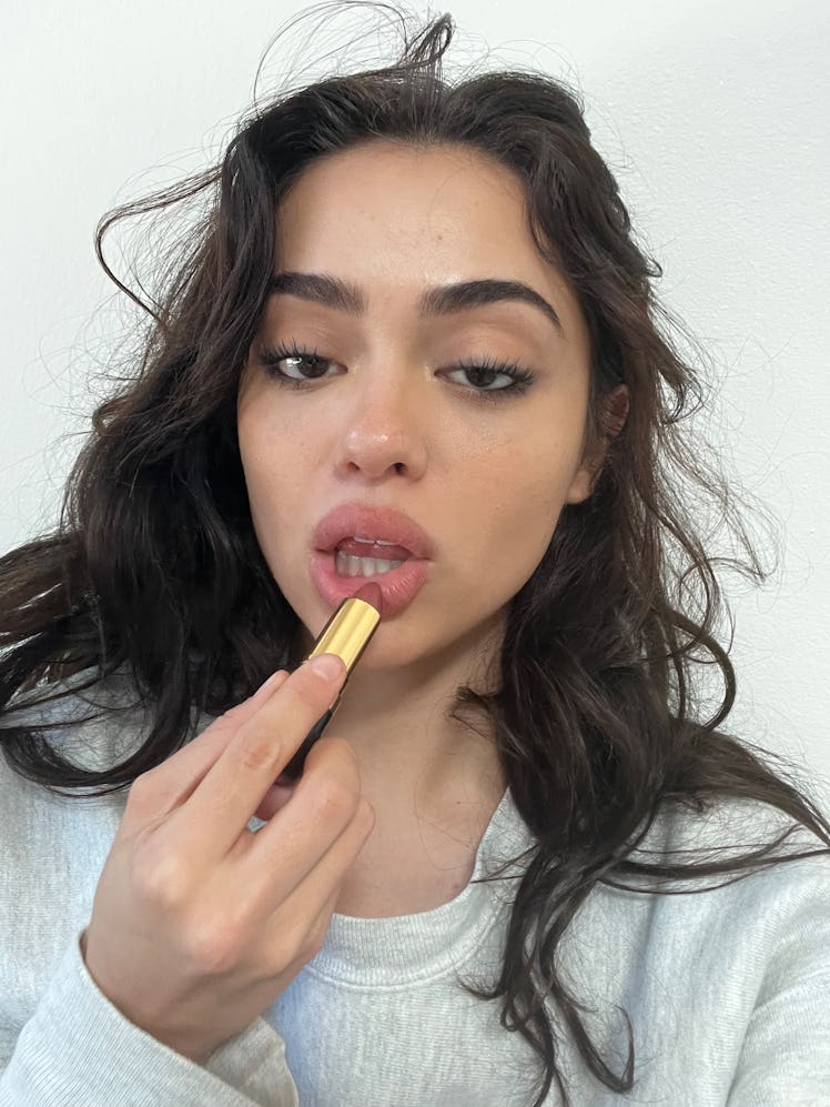 Nailea Devora shares her quick makeup routine. 