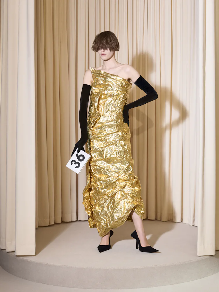 Balenciaga Couture Fall 2024 Was Full of Classic Demna-isms Balenciaga Couture Fall 2024 Was Full of Classic Demna-isms