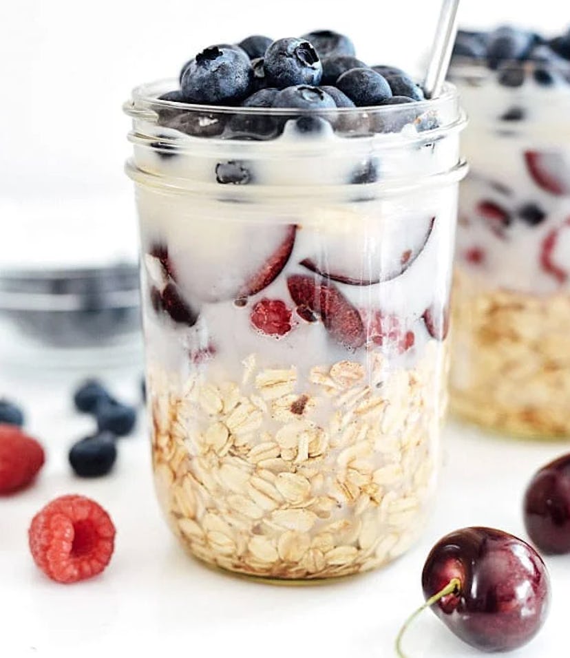Cherry berry banana overnight oats is one of the best beach breakfast ideas.