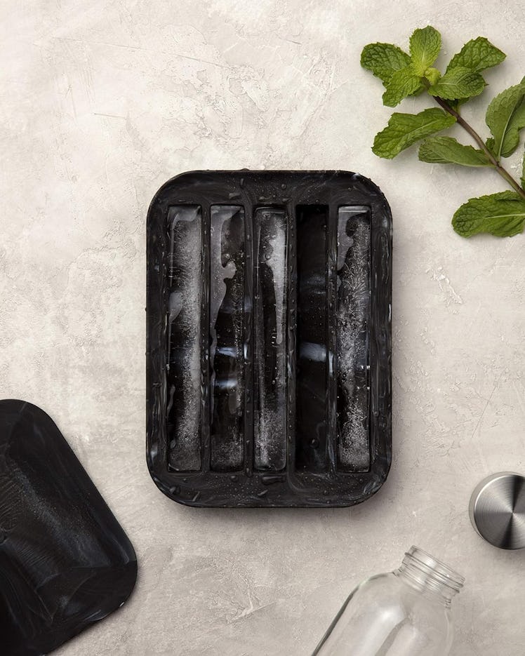 W&P Peak Silicone Water Bottle Ice Tray with Lid