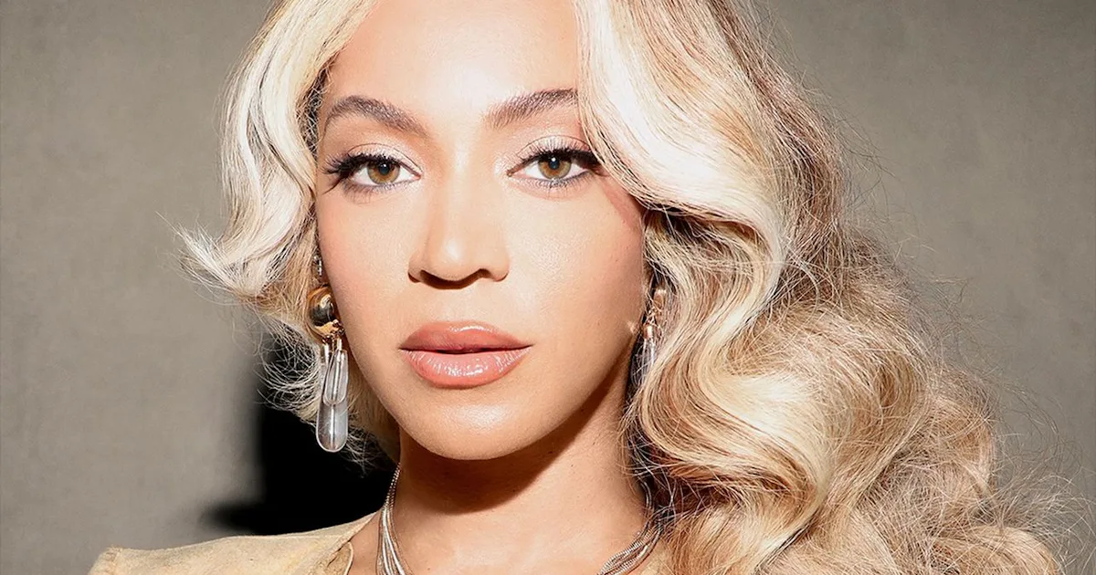 beyonce white mini dress Beyonc Is Gorgeous in a Futuristic Minidress for the Roc Nation Brunch