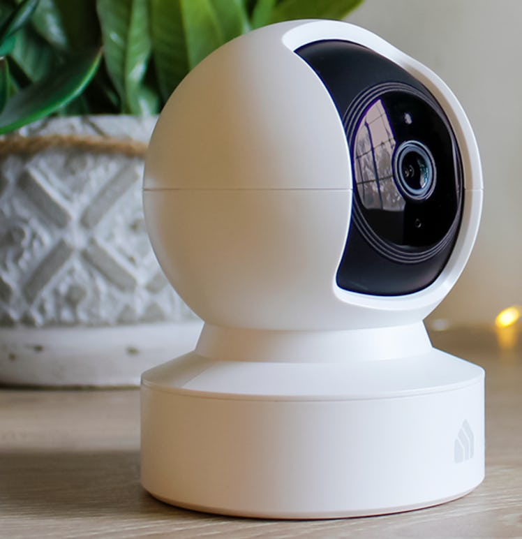 Kasa Indoor Pan/Tilt Smart Security Camera