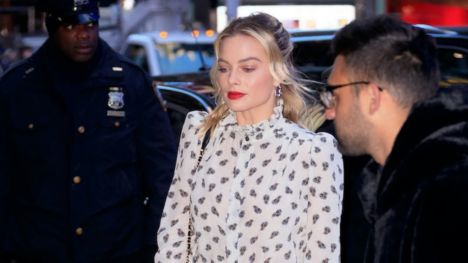 NEW YORK, NY - DECEMBER 04:  Margot Robbie at GMA on December 4, 2018 in New York City.  (Photo by Jackson Lee/GC Images)
