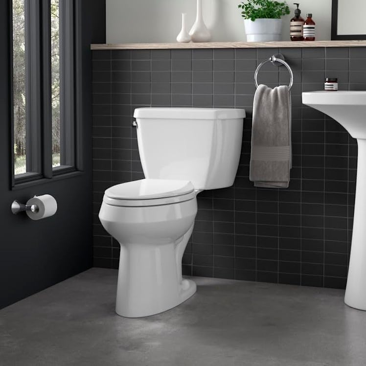 KOHLER Cachet ReadyLatch Elongated Toilet Seat