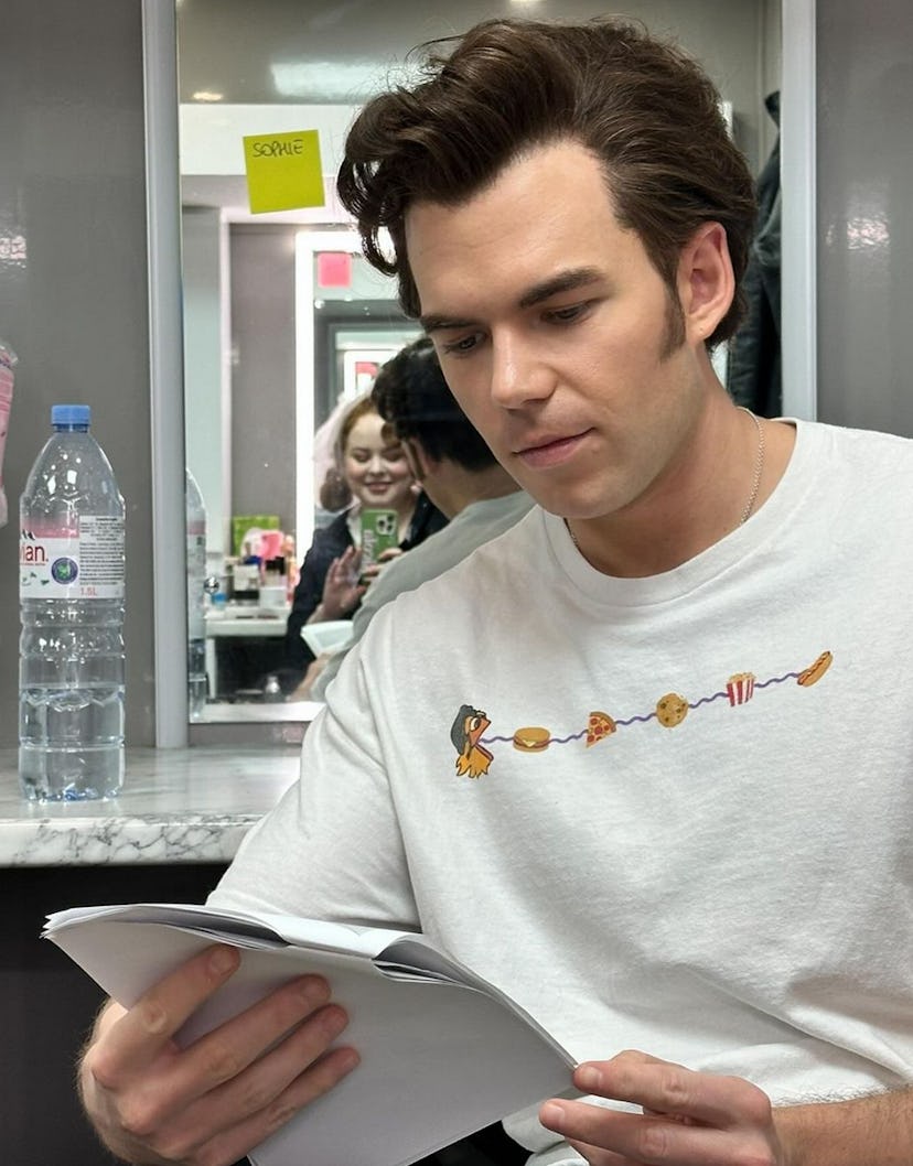 Luke Newton behind the scenes of 'Bridgerton.' Screenshot via Instagram