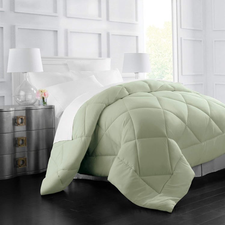 Italian Luxury Down Alternative Comforter