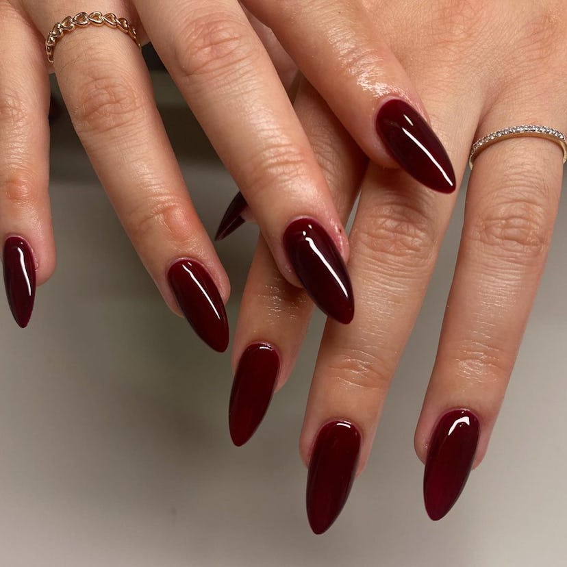 Cherry mocha nails are perfect for a Scorpio on their wedding day.